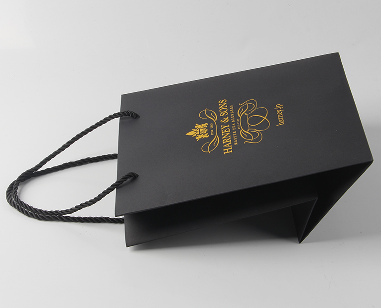 手挽紙袋圖片-廣州駿業(yè)包裝實(shí)業(yè)有限公司 手挽紙袋圖片