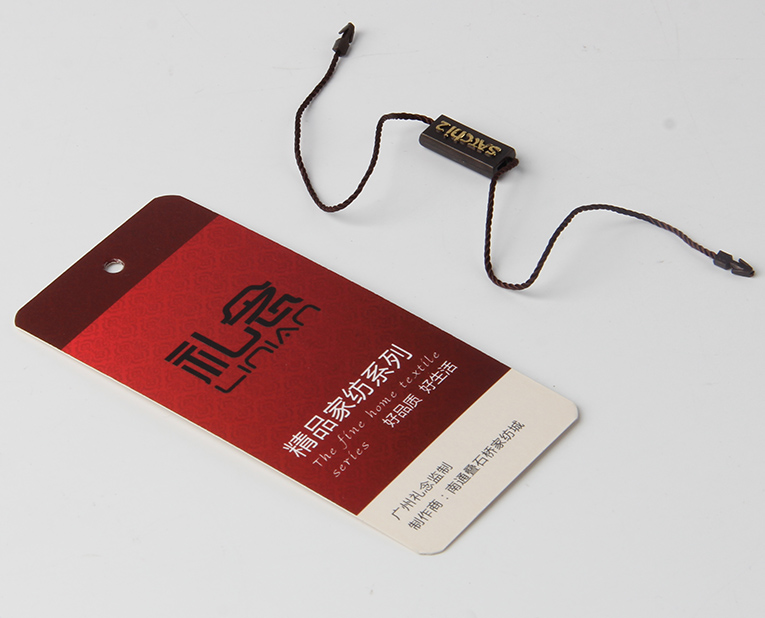 t恤吊牌厂的老师傅急急忙忙买来新的油墨，就是为了透明度